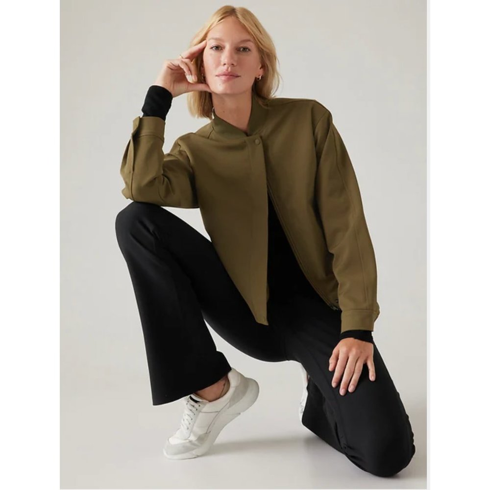 Athleta | Stellar Flare‎ Trouser in Black Sz. 8 - Picture 2 of 10